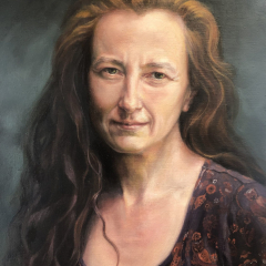 Oil portrait of Susie, in relaxed mode between lockdowns in 2020.